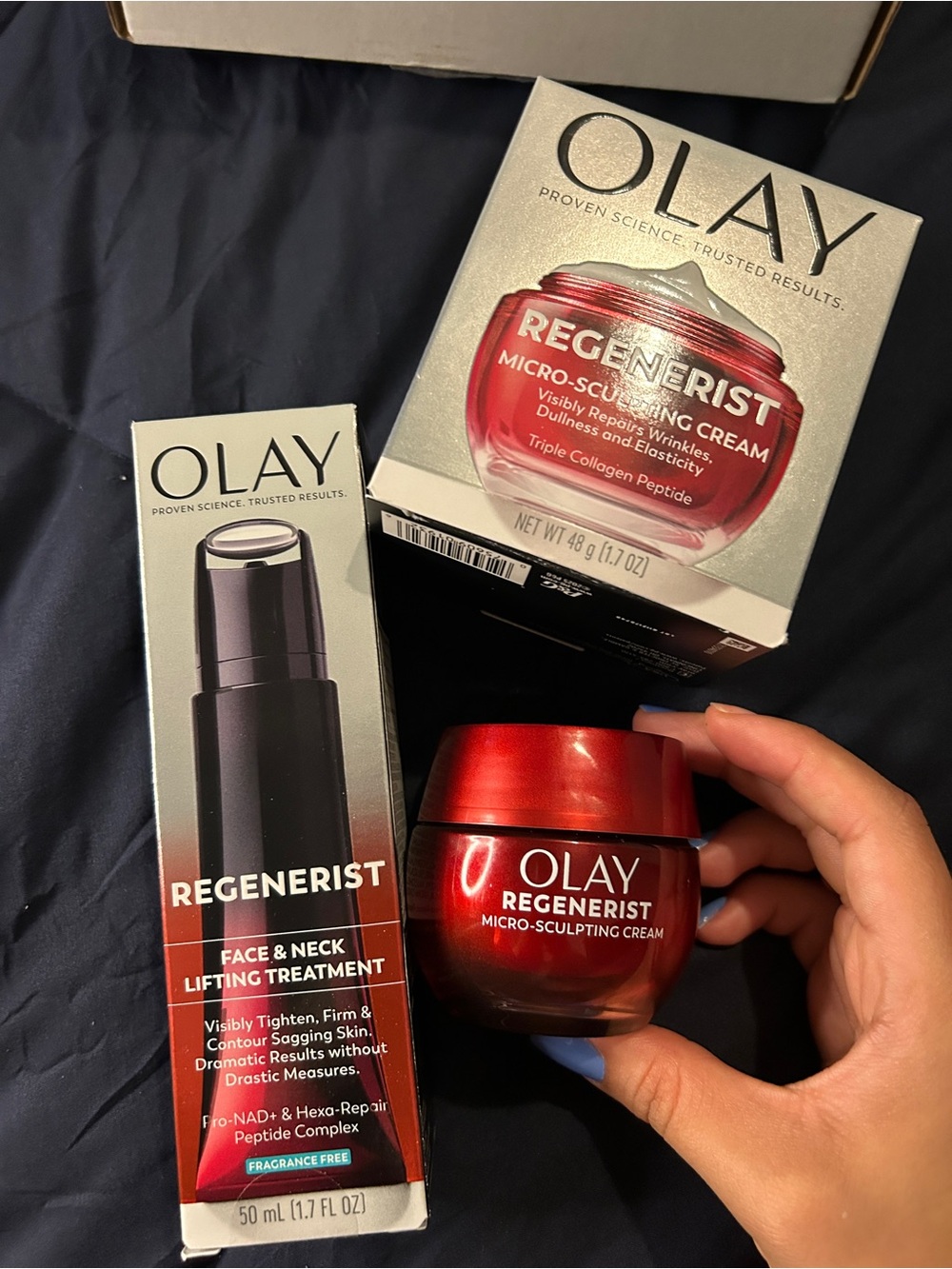 OLAY Regenerist Micro-Sculpting Cream Jar in Red
